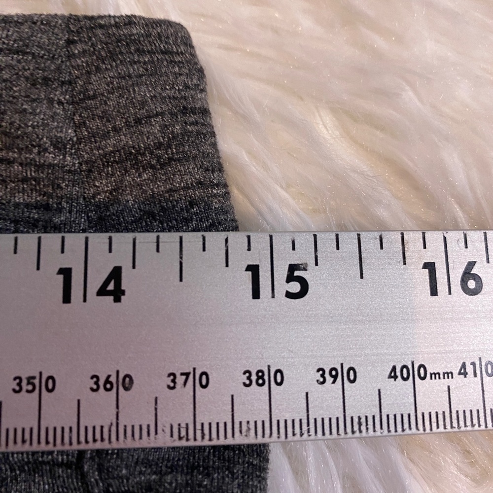 Athleta Gray Front and Back Pocket Straight Leg work-out Pants - Picture 6 of 6